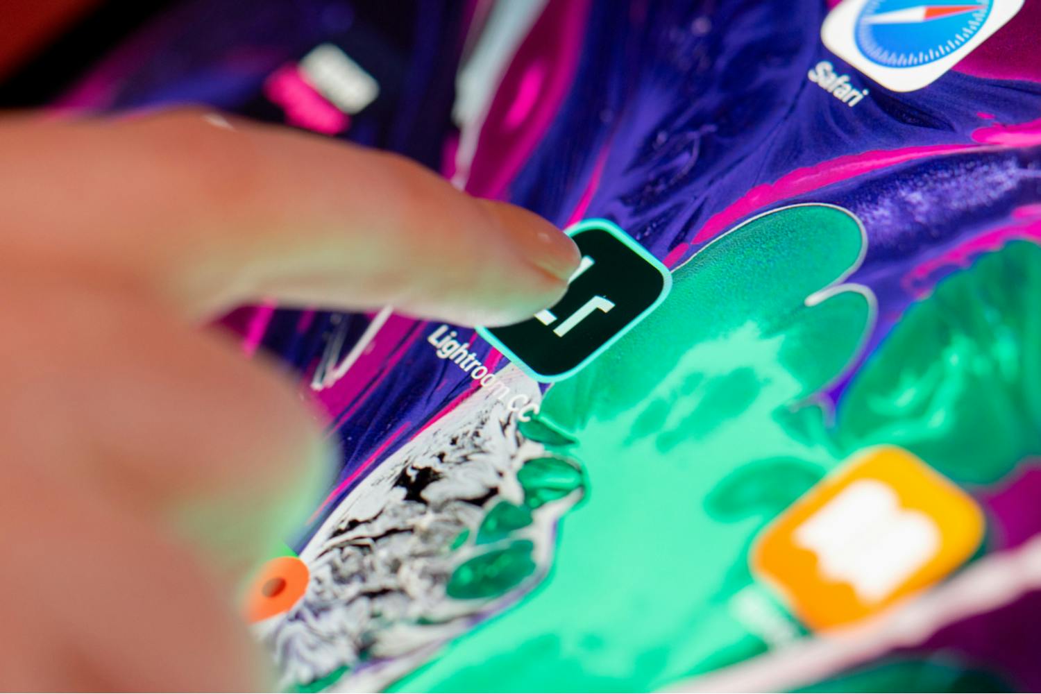 Bild av surfplatta med Lightroom